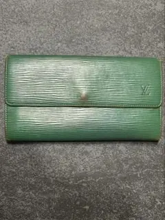 ルイヴィトン ポルトトレゾール インターナショナル 三つ折り長財布