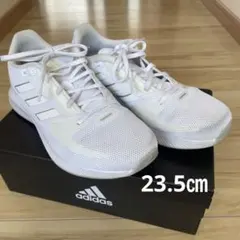 アディダス CORERUNNER 白　23、5 ㎝