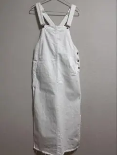 ホワイトデニムサロペット