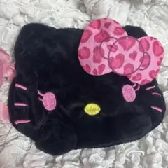ハローキティ 黒いぬいぐるみポーチ