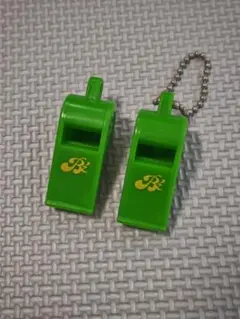 B'z ロゴ入り ホイッスル キーホルダー 2個セットのサムネイル