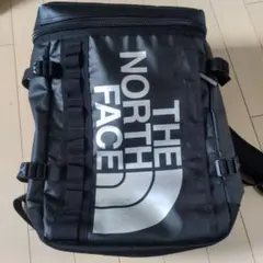 THE NORTH FACE ヒューズボックス ブラック×シルバー 21L 黒