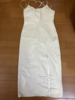 スリットワンピース