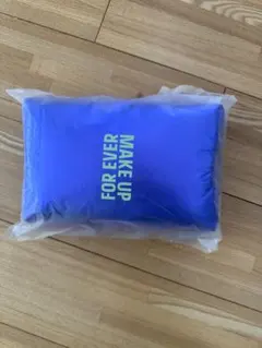 【新品】メイクアップフォーエバー　ポーチ　パープルのサムネイル