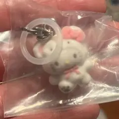 激レア✨サンリオ　ふわふわスノーキティ　めじるしアクセサリー　ガチャガチャ