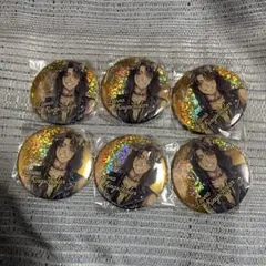 ツイステ レオナ プライズ 缶バッジ 寮服 ツイステッドワンダーランド