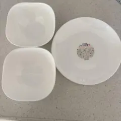 山崎パン景品　白い食器セット プレート 20㎝、ボウル14cm，高さ５cm×２個