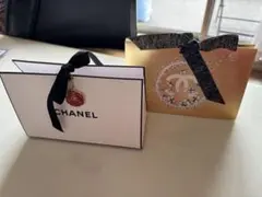CHANEL ギフトボックス チャーム付き