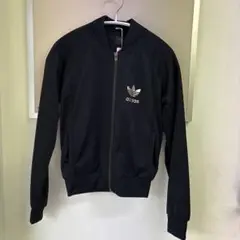 adidas ブラック ジップアップジャケット
