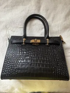 本革ハンドバッグ　黒　ショルダー付き クロコダイル型押し