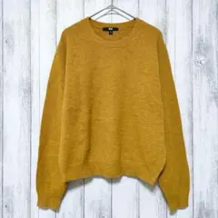 UNIQLO ユニクロ (M)　プレミアムラム クルーネックセーターのサムネイル