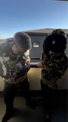 エイプシャークパーカー