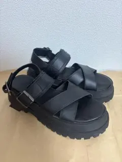 クロスストラップ 厚底スポーツサンダル ブラックのサムネイル