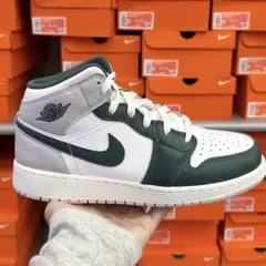 [タイムセール] エアジョーダン ワン ２４cm