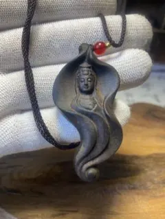 古美術　葉っぱ観音菩薩 細密木彫 繊細彫刻 観世音菩薩 観音様 お守り 仏教美術