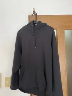 BEAMS 黒 フード付きパーカー