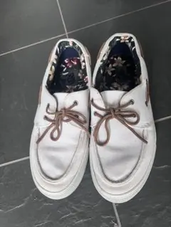 ローファー スニーカー