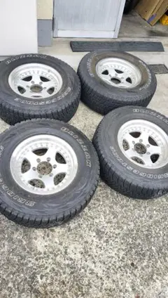 即購入╳PCD135　5穴　エクスペディション純正ホイールタイヤ付き4本セット 即購入╳PCD135 5穴 エクスペディション純正ホイールタイヤ付き4本