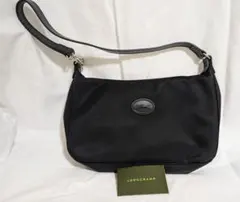 美品 ロンシャン ショルダーバッグ ハーフムーン ロゴ 金具 ナイロン ブラック