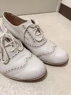 ホワイトレザー レースアップシューズ