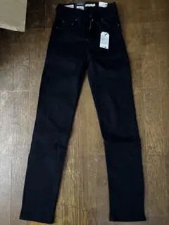 新品 Levi's Premium High Rise Straight W23のサムネイル