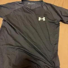 Under Armour ブラック Tシャツ MD