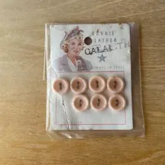 Bonnie Eather 7 Plastic Buttons 7