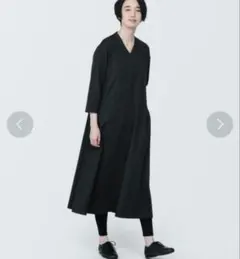 新品未使用！無印良品！ブラック Vネック ロングワンピース 七分袖