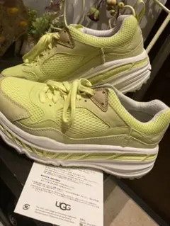 UGG 厚底　スニーカー