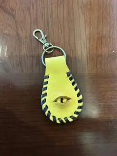 革　レザー　キーホルダー　目玉