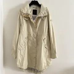 TATRAS フード付きベージュジャケットのサムネイル