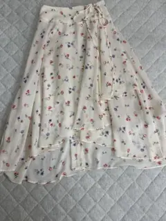 マジェスティックレゴン花柄フレアスカートのサムネイル