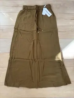 未使用　⭐︎ スカート　ブラウン系　薄手　ノーリーズ　新品　フレディエミュのサムネイル