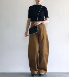 美品 64cm ユニクロ ユー ワイドフィット カーブパンツ