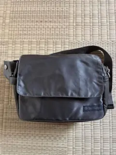 Samsonite グレー ボディバッグ