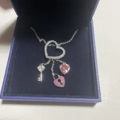 スワロフスキーハート形ネックレス　即購入可能