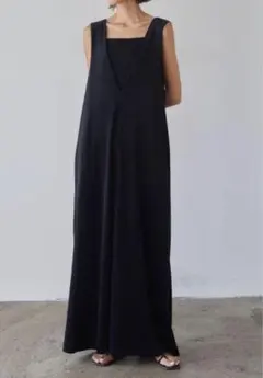 ESICAベロアVネックサロペット ブラック