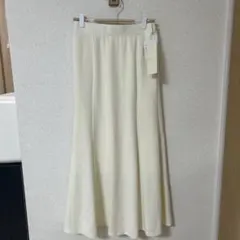 新品未使用　ehka sopoエへカソポ　カットマーメイドスカート　オフホワイト