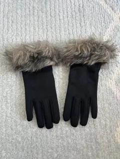 ファー付き黒手袋