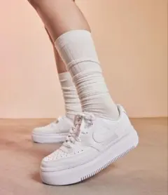 ナイキ コート ビジョン アルタ ウィメンズシューズ 24.0cm