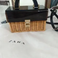 ZARA　ショルダー付きカゴバッグ