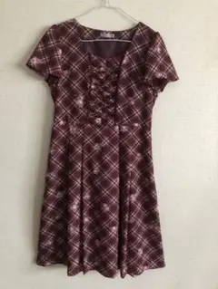 リヨン　ワンピース　ワインレッド系　Mサイズ　新品未使用タグ付き