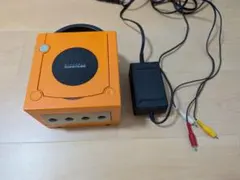Nintendo ゲームキューブ 本体 オレンジ アダプター、ケーブル