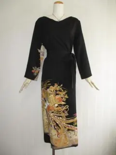 Ｌ～2Ｌサイズ　黒留袖からの着物リメイクドレスです 　着丈１２２cm