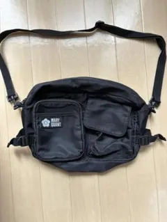 MARY QUANT ブラックショルダーバッグ