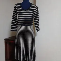 LAURA ASHLEYボーダー柄 Vネック ニットワンピース 七分袖