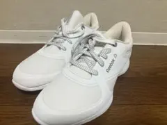 新品・未使用品　Reebok イージートーン　ホワイト　スニーカー　レディース