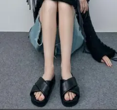 チャールズアンドキース　クロスオーバーストラッププラットフォームサンダル極美品