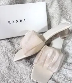 RANDA シアーギャザーミュール ホワイトのサムネイル