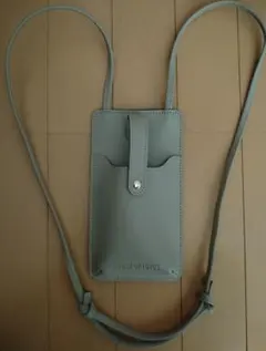 HOUSE OF LOTUS スマホショルダー　ライトグレー　付録